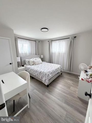 1427 SAINT CHARLES PL, Abington, PA 19001