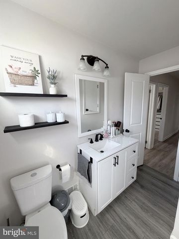 1427 SAINT CHARLES PL, Abington, PA 19001