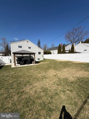 1427 SAINT CHARLES PL, Abington, PA 19001