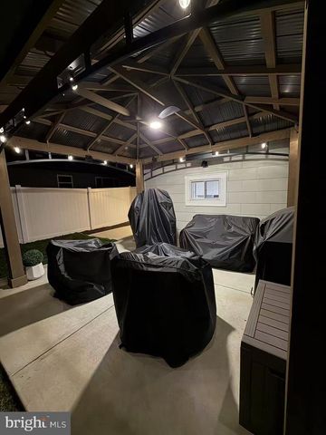 1427 SAINT CHARLES PL, Abington, PA 19001