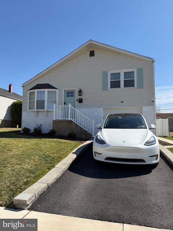 1427 SAINT CHARLES PL, Abington, PA 19001