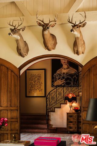 5000 Finley Avenue, Los Angeles, CA 90027