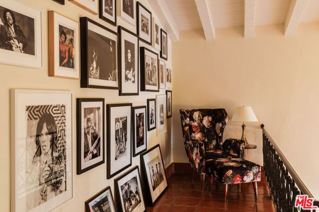 5000 Finley Avenue, Los Angeles, CA 90027