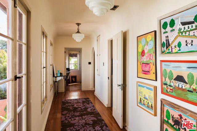 5000 Finley Avenue, Los Angeles, CA 90027