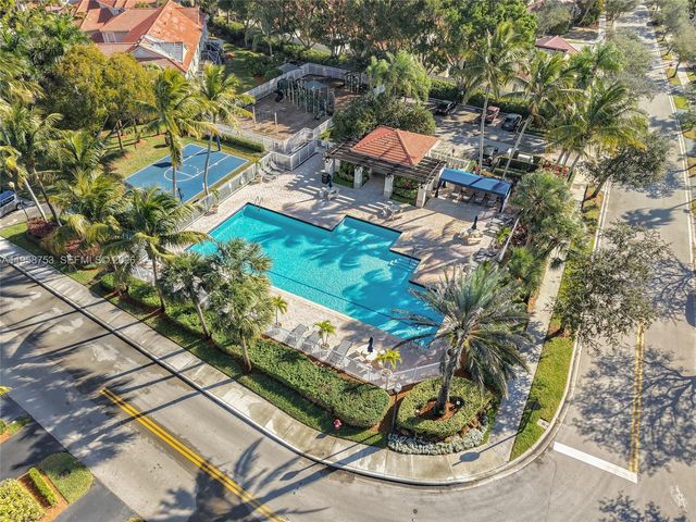 1231 Sorrento Dr 1231, Weston, FL 33326