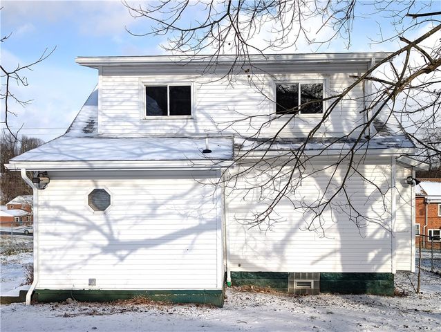 752 Crawford Road, East Bethlehem, PA 15333