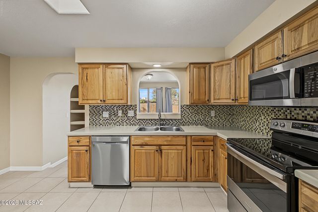 6755 E Hawk Drive, Tucson, AZ 85730