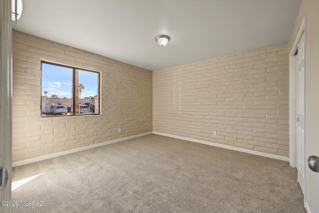 6755 E Hawk Drive, Tucson, AZ 85730