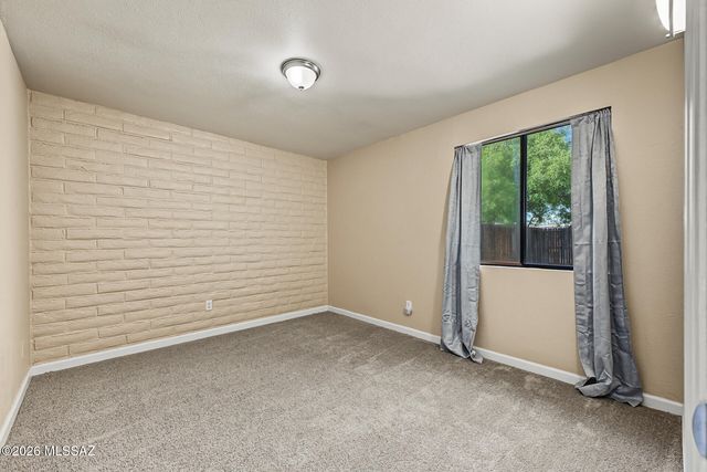 6755 E Hawk Drive, Tucson, AZ 85730