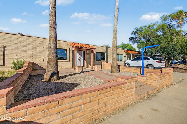 6755 E Hawk Drive, Tucson, AZ 85730