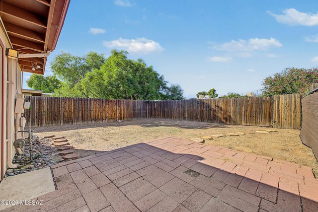 6755 E Hawk Drive, Tucson, AZ 85730