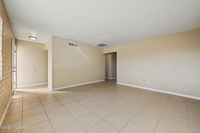 6755 E Hawk Drive, Tucson, AZ 85730
