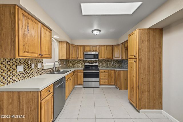 6755 E Hawk Drive, Tucson, AZ 85730