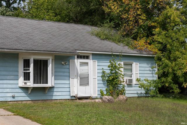 1325 Viking Drive, South Bend, IN 46628