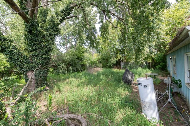 1325 Viking Drive, South Bend, IN 46628