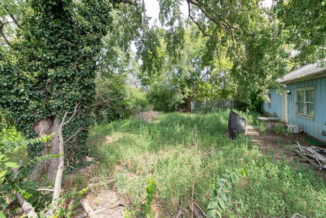 1325 Viking Drive, South Bend, IN 46628