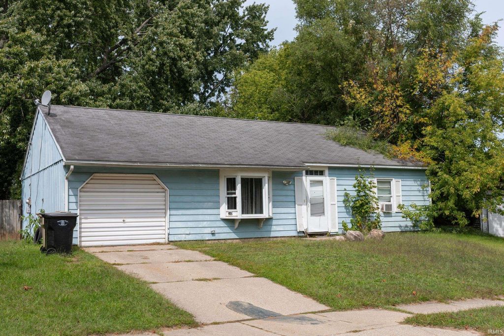 1325 Viking Drive, South Bend, IN 46628
