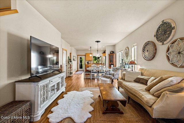 3242 Swift Water LN, Coeur D'alene, ID 83814