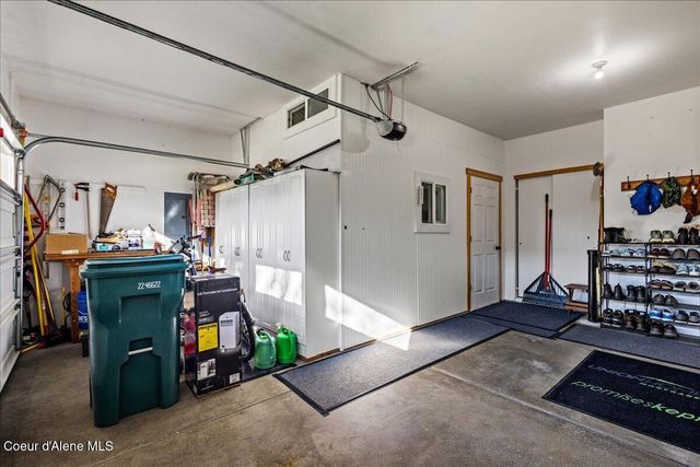 3242 Swift Water LN, Coeur D'alene, ID 83814