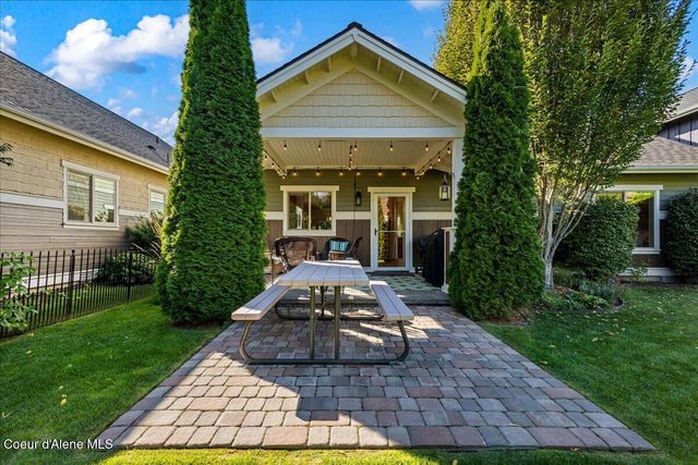 3242 Swift Water LN, Coeur D'alene, ID 83814