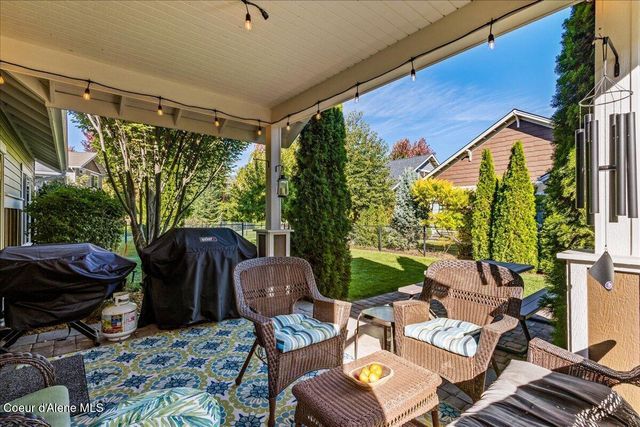 3242 Swift Water LN, Coeur D'alene, ID 83814