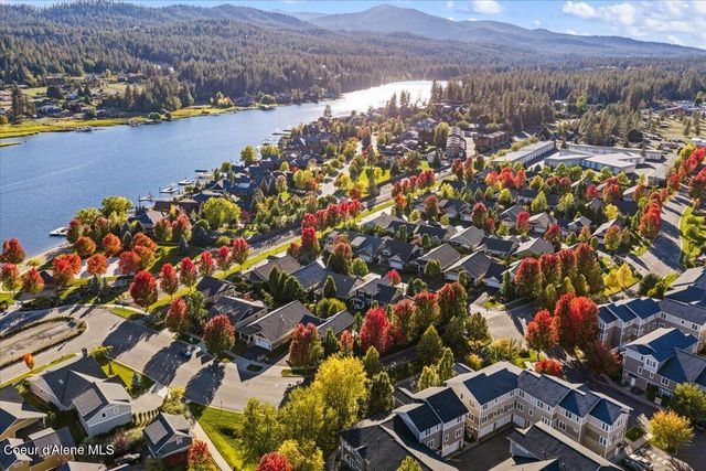 3242 Swift Water LN, Coeur D'alene, ID 83814
