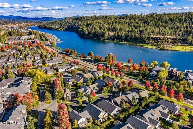 3242 Swift Water LN, Coeur D'alene, ID 83814
