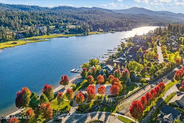 3242 Swift Water LN, Coeur D'alene, ID 83814