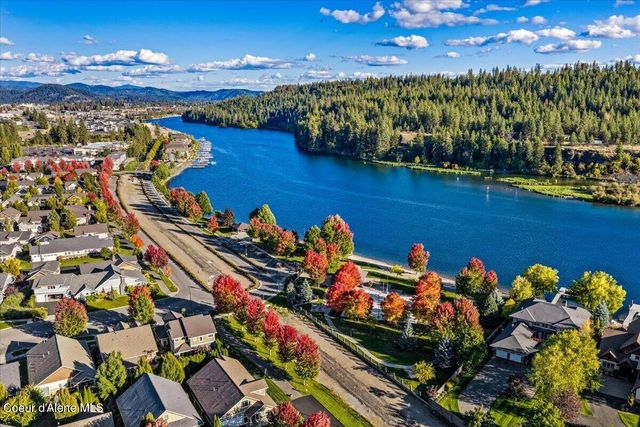 3242 Swift Water LN, Coeur D'alene, ID 83814