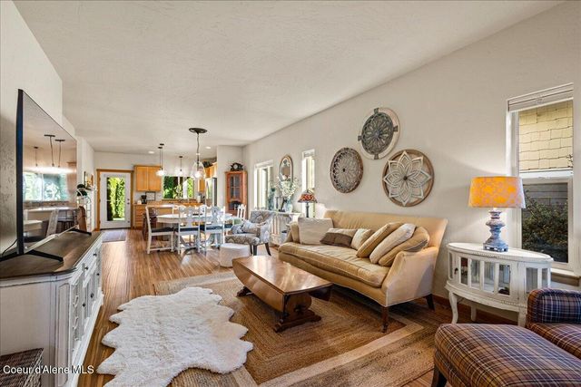3242 Swift Water LN, Coeur D'alene, ID 83814