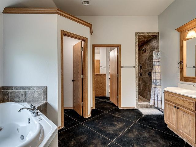 2805 NE Edmond Road, Piedmont, OK 73078