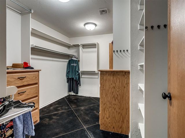 2805 NE Edmond Road, Piedmont, OK 73078