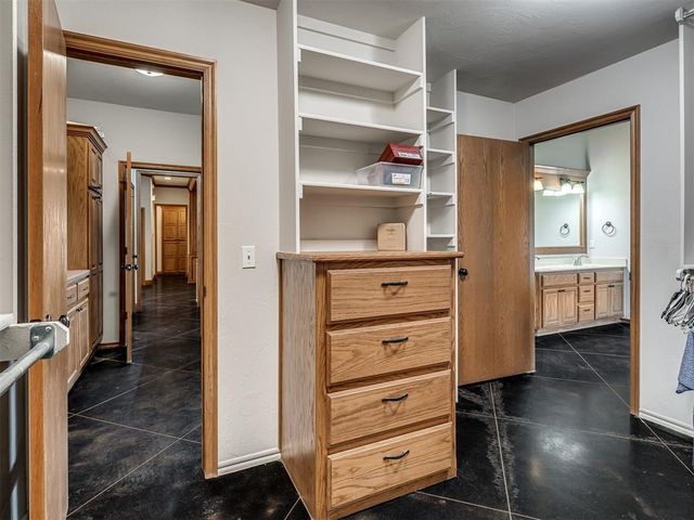 2805 NE Edmond Road, Piedmont, OK 73078
