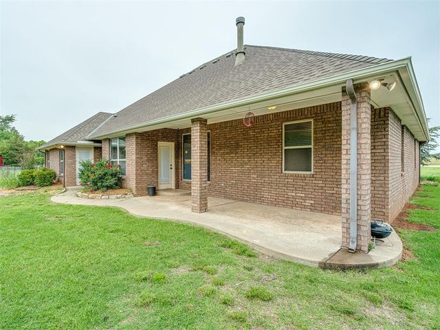 2805 NE Edmond Road, Piedmont, OK 73078