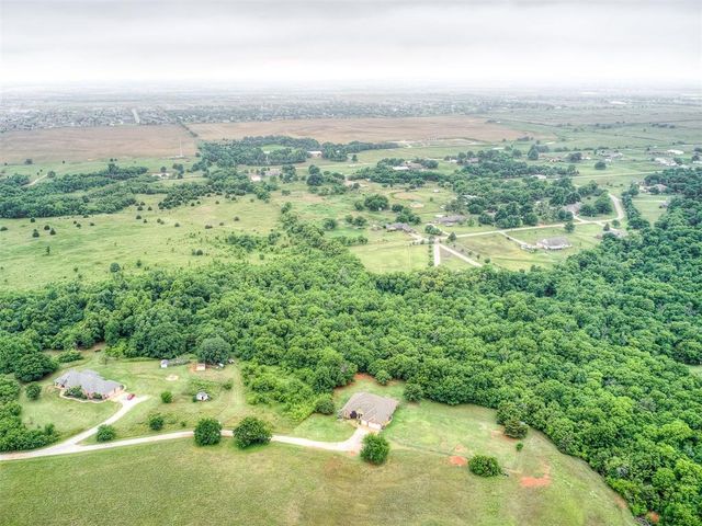 2805 NE Edmond Road, Piedmont, OK 73078