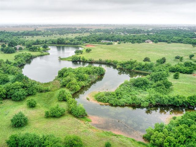 2805 NE Edmond Road, Piedmont, OK 73078