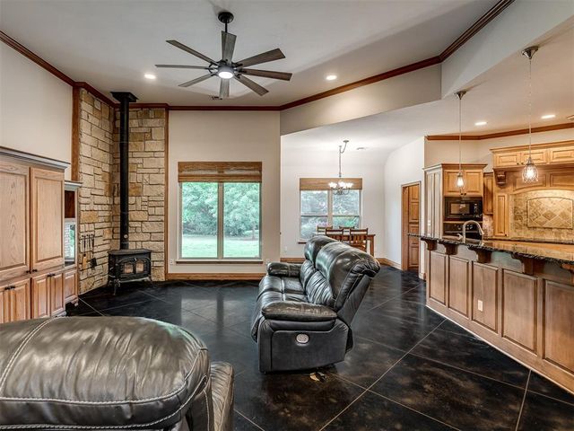 2805 NE Edmond Road, Piedmont, OK 73078