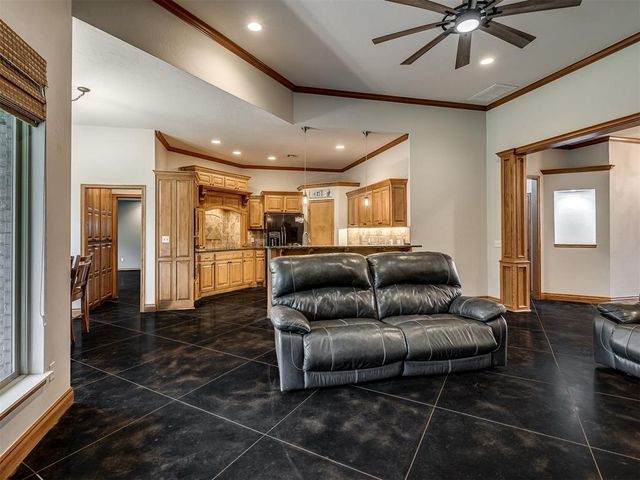 2805 NE Edmond Road, Piedmont, OK 73078