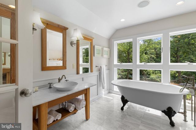 301 EATONS LANDING DR, Annapolis, MD 21401