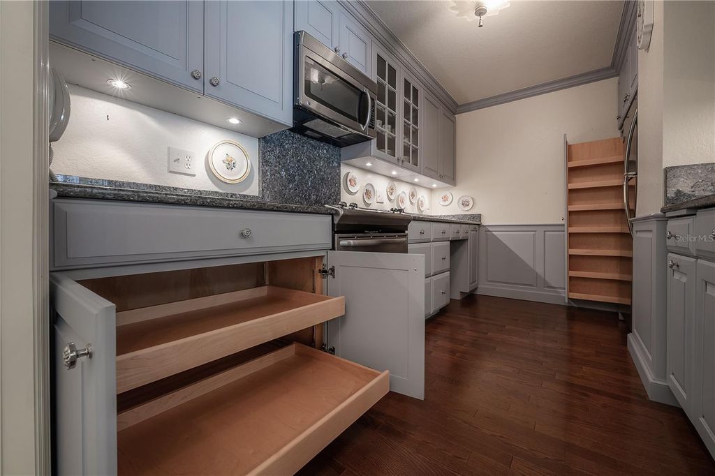 Image 13 of property listing at 700 S HARBOUR ISLAND BOULEVARD 716, Tampa, FL 33602