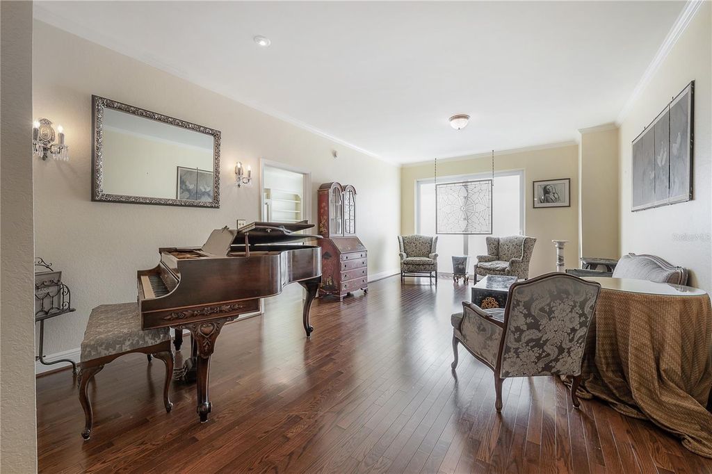 Image 4 of property listing at 700 S HARBOUR ISLAND BOULEVARD 716, Tampa, FL 33602
