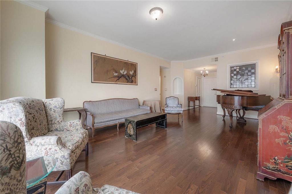 Image 6 of property listing at 700 S HARBOUR ISLAND BOULEVARD 716, Tampa, FL 33602