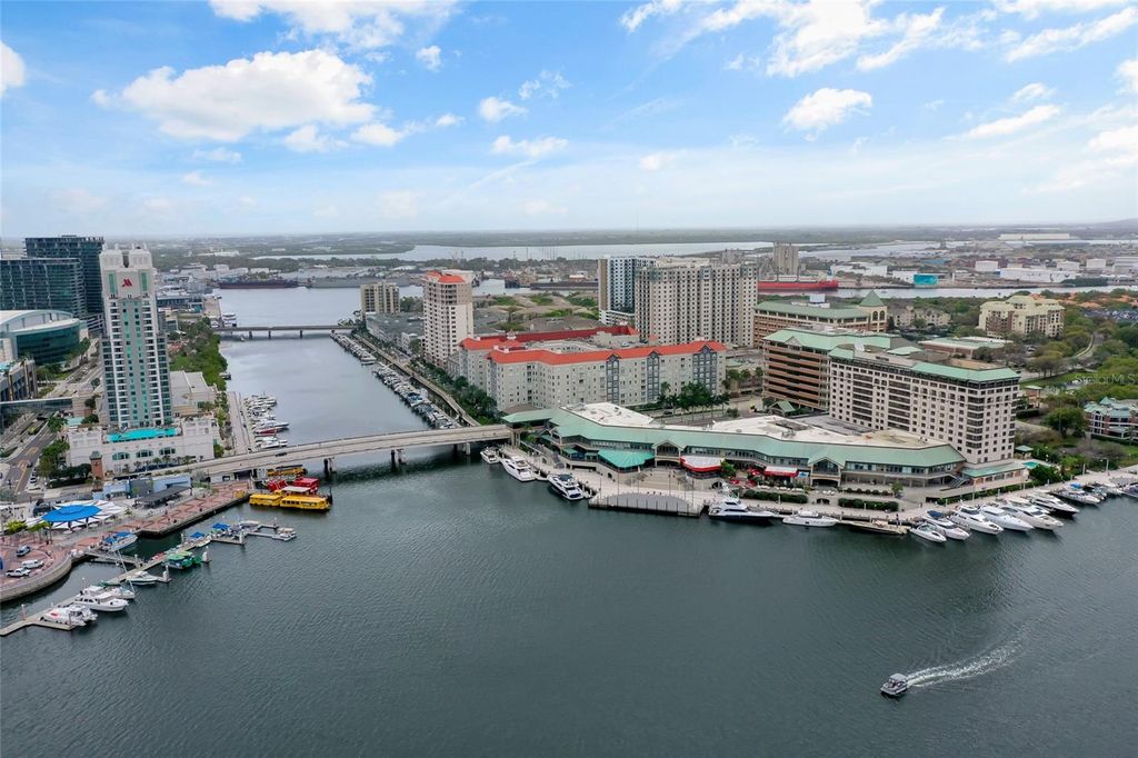 Image 62 of property listing at 700 S HARBOUR ISLAND BOULEVARD 716, Tampa, FL 33602