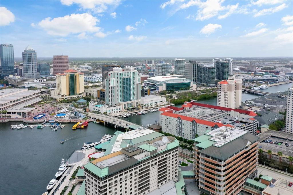 Image 63 of property listing at 700 S HARBOUR ISLAND BOULEVARD 716, Tampa, FL 33602
