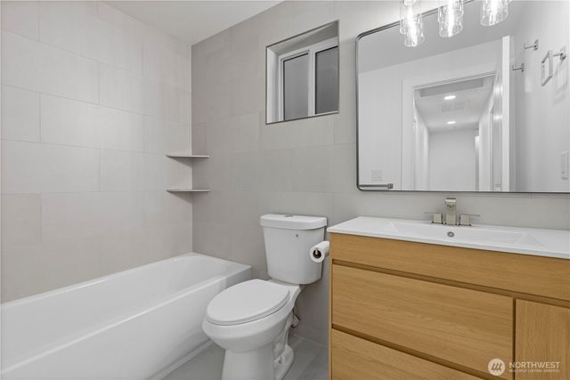 24218 11th Avenue S, Des Moines, WA 98198