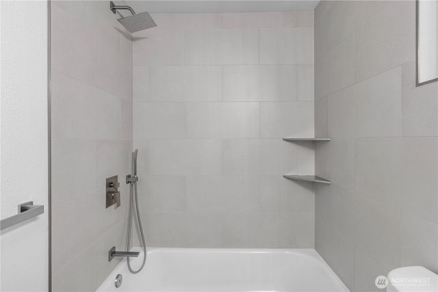 24218 11th Avenue S, Des Moines, WA 98198