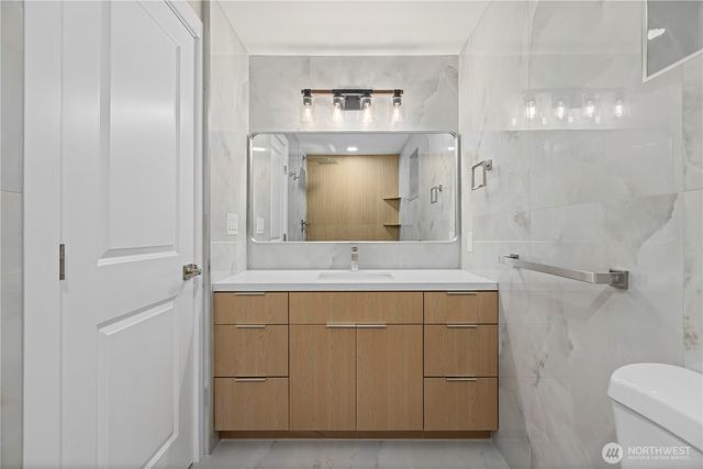 24218 11th Avenue S, Des Moines, WA 98198