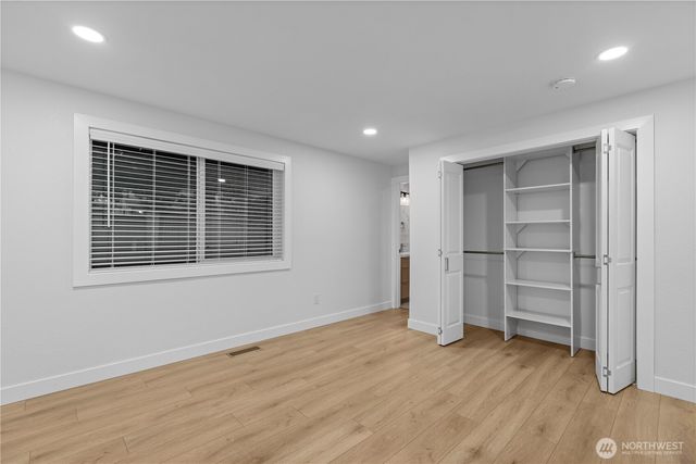 24218 11th Avenue S, Des Moines, WA 98198