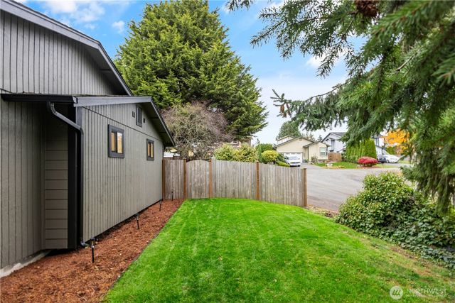 24218 11th Avenue S, Des Moines, WA 98198