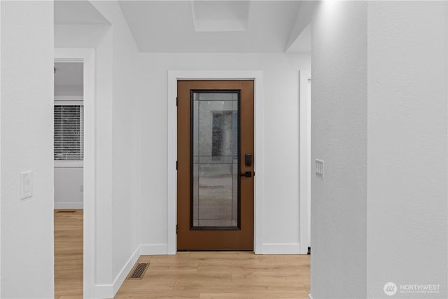 24218 11th Avenue S, Des Moines, WA 98198